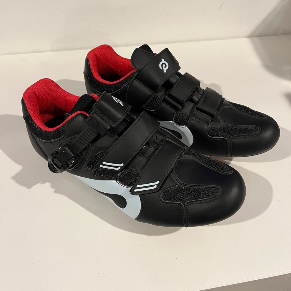 Black Cycling Shoes with Red Interior